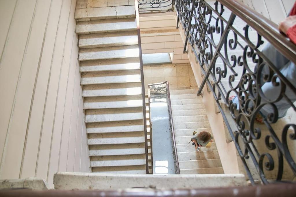 White Door Apartments Heart Of Odessa 1 Dış mekan fotoğraf