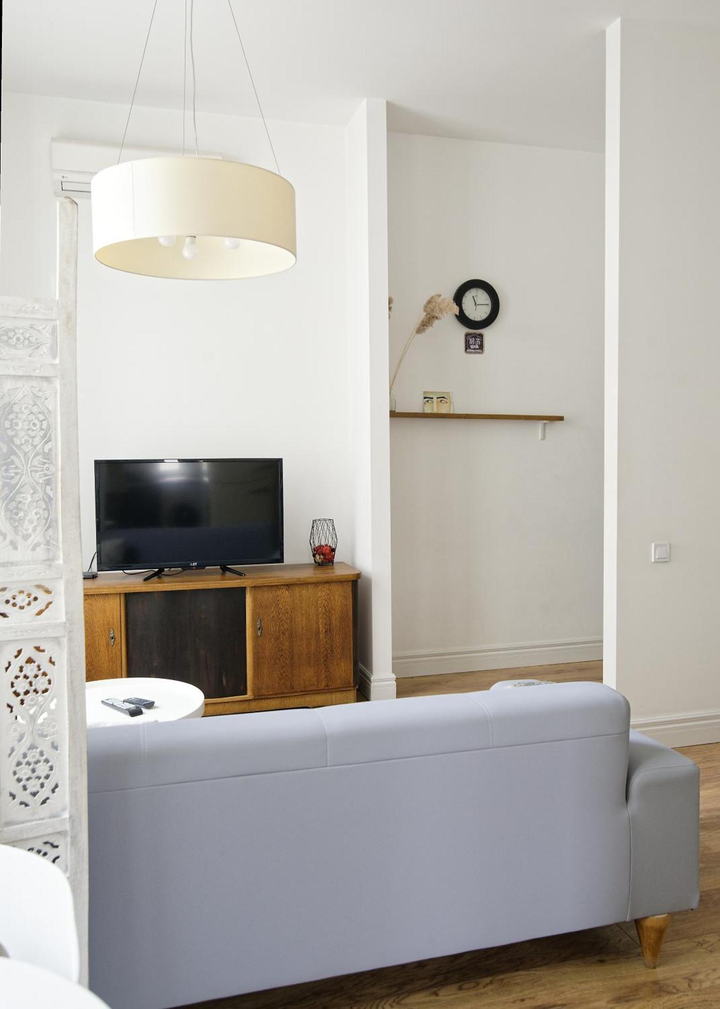 White Door Apartments Heart Of Odessa 1 Dış mekan fotoğraf