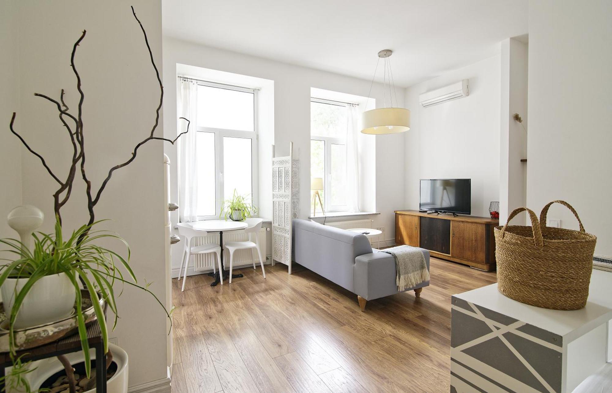 White Door Apartments Heart Of Odessa 1 Dış mekan fotoğraf