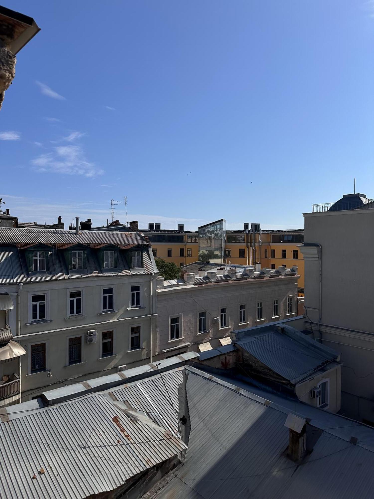 White Door Apartments Heart Of Odessa 1 Dış mekan fotoğraf